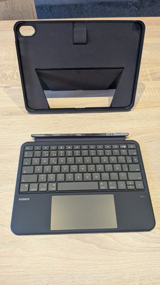 Custodia iPad A16 e 10ª gen. con Tastiera Spagnola