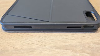 Custodia iPad A16 e 10ª gen. con Tastiera Spagnola
