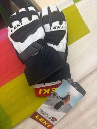 Guantes de esquí Leki negros y blancos.