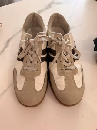Zapatillas Deportivas Beige y Marrón Talla 41