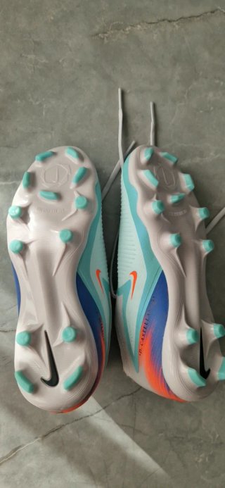 Botas niño/a de fútbol Nike Phantom 6 Low Unisex