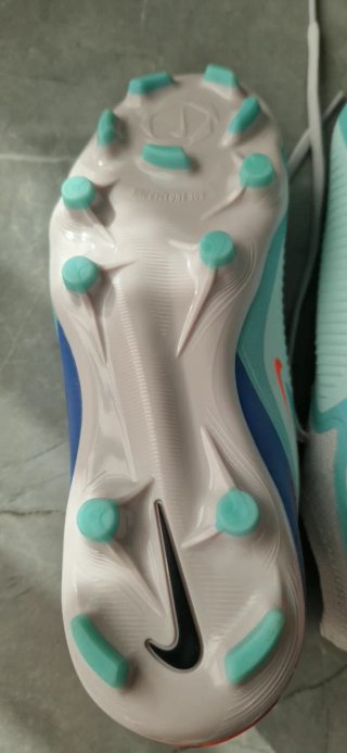 Botas niño/a de fútbol Nike Phantom 6 Low Unisex