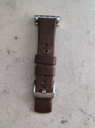 Correa NOMAD de cuero marrón para Apple Watch