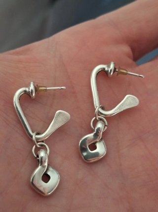 Pendientes artesanos de plata diseño único.