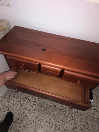 Conjunto cómoda y 2 mesitas madera maciza