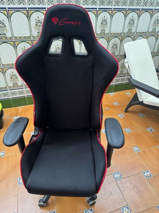 Silla Gamer Genesis Negra y Roja