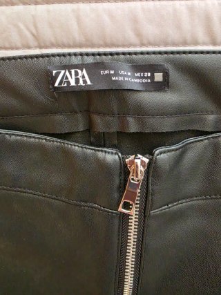 Leggings efecto piel Zara