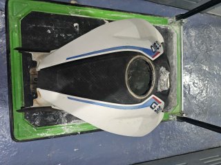 Tapa depósito BMW G310R 2018