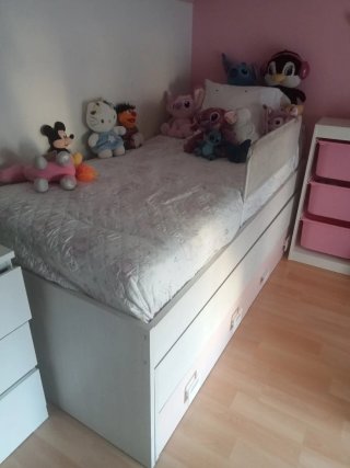 Cama 90x1,80 con 2 colchones
