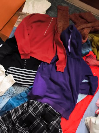 Lote de ropa variada (10 kg)
