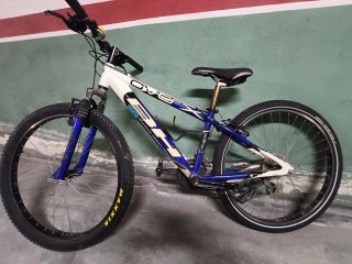Bicicleta BH OVER X