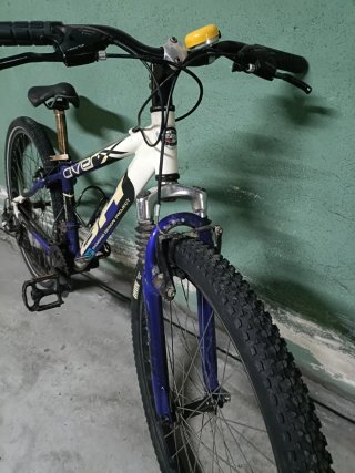 Bicicleta BH OVER X
