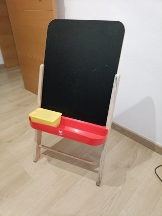 Pizarra infantil de madera y plástico