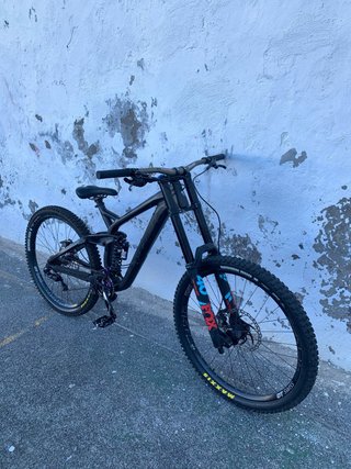 Bicicleta de Descenso DH