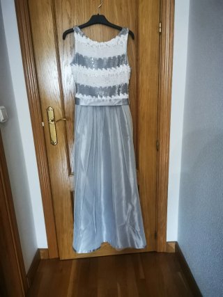 Vestido de fiesta largo blanco y plateado