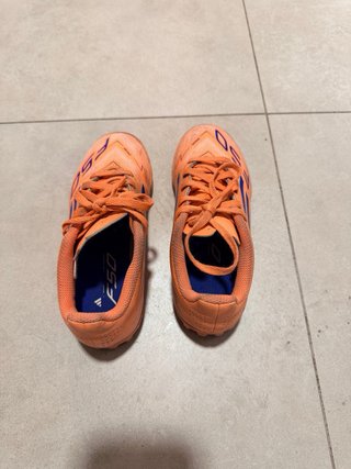 Botas de fútbol Adidas F50 multitaco