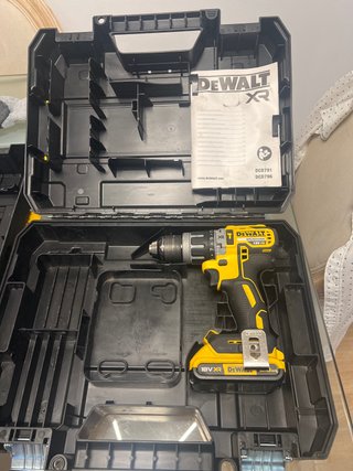 Taladro Percutor DeWalt 18V DCD796. Con caja