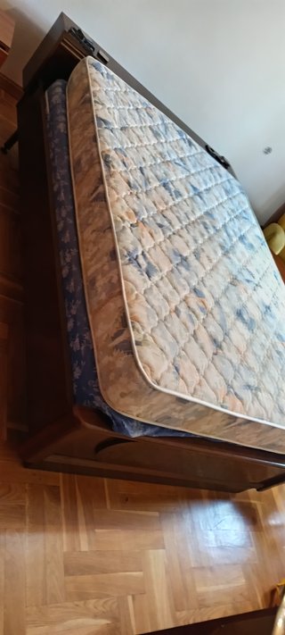 Cama y Colchón Pikolin 135x180