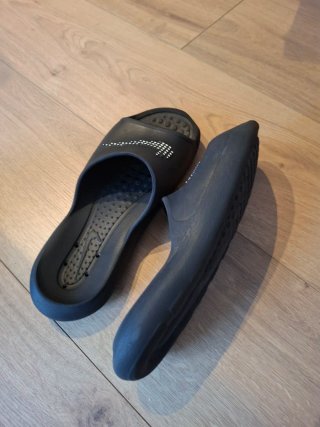 Chanclas Nike Negras, talla 41