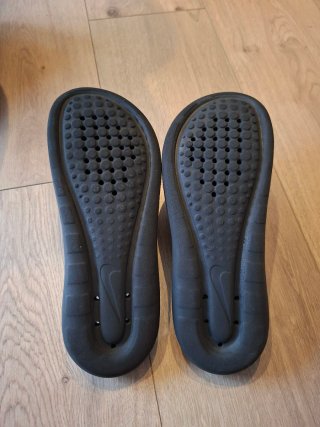 Chanclas Nike Negras, talla 41
