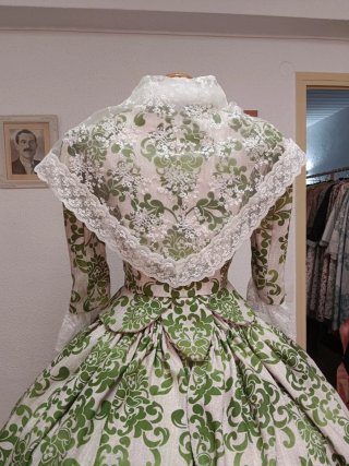 Vestido de Fallera con Complementos