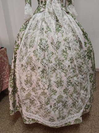 Vestido de Fallera con Complementos