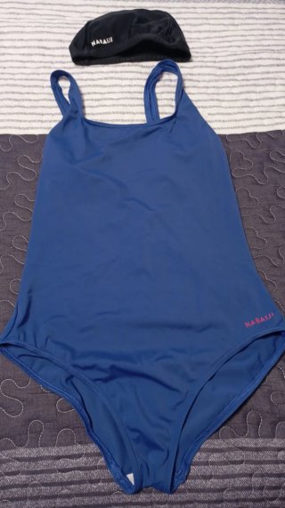 Bañador natación más gorro de regalo