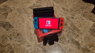 Nintendo Switch OLED + 4 Joy-Con + SD 128GB + Fund