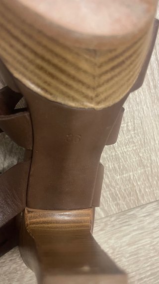 Sandalias de tacón Martinelli marrones
