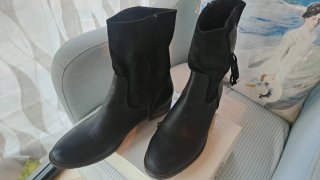 Botines Negros con Cremallera