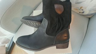 Botines Negros con Cremallera