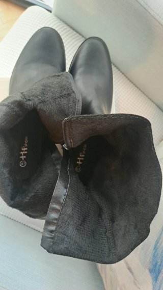 Botines Negros con Cremallera