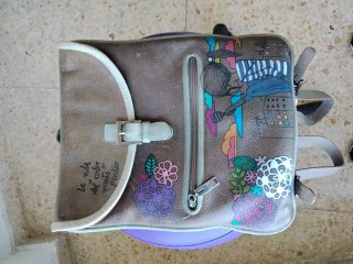 Mochila pintada a mano La vida del color