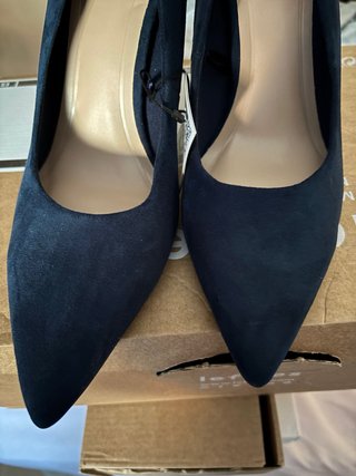 Zapatos de tacón ante azul marino