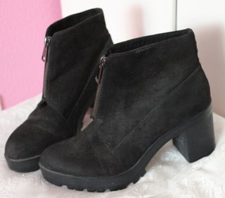 Botines Negros de Antelina. Stradivarius