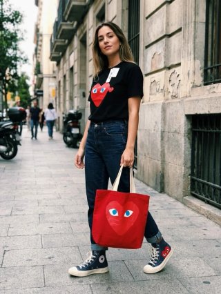 Camiseta Comme des Garçons PLAY Negra Talla M