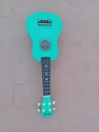 Ukulele Ma Kai color turchese
