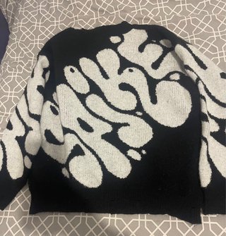 Sudadera Shein Negra y Blanca