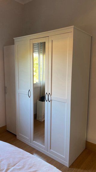 Guardaroba bianco a 3 ante