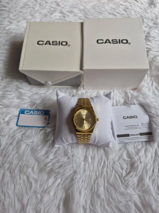 Reloj Casio Vintage MTP-B145 Dorado