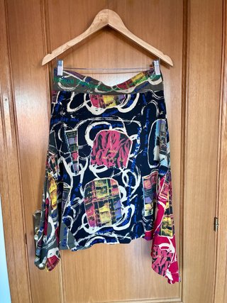 Falda Desigual Estampada Talla M