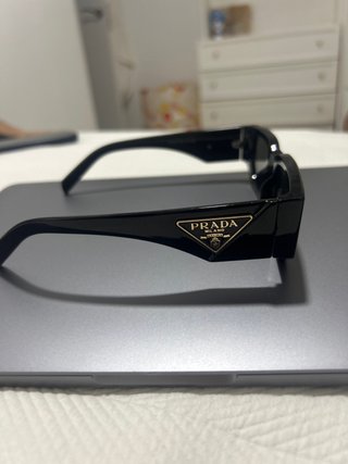 Gafas de sol Prada negras