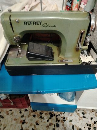 Máquina de coser Refrey Preferida
