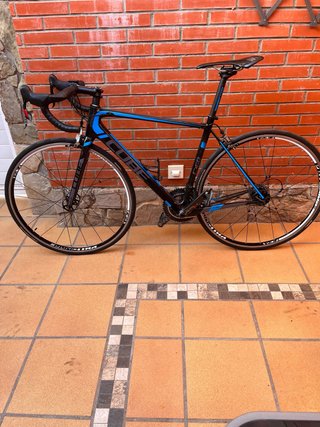 Bicicleta Cube C68 Race Negra/Azul