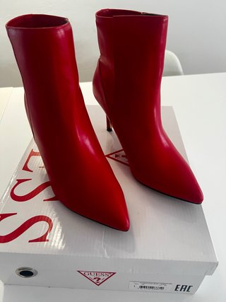 Botines rojos GUESS
