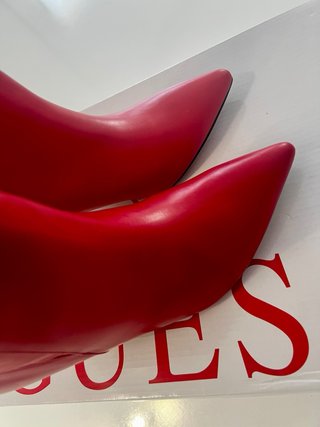 Botines rojos GUESS