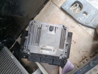Centralita motor Renault Kangoo K9K Bosch
