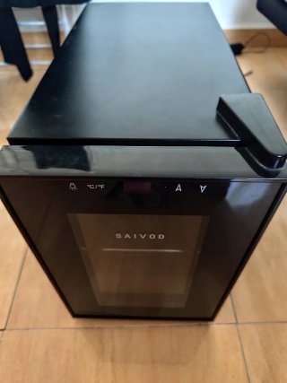 Vinoteca Saivod para 6 botellas