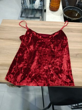 Camiseta terciopelo roja Talla M