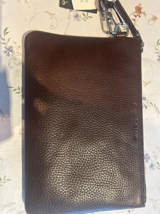 Bolso de piel marrón